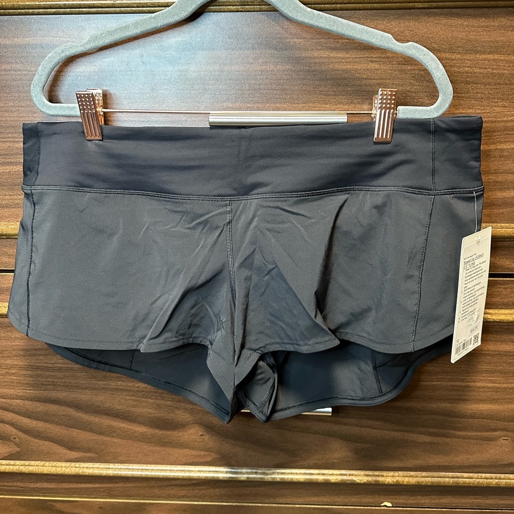 NWT Lululemon Speed Up LR Short *2.5" Size 12